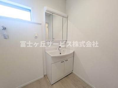 【独立洗面台】 | 磐田市見付 8期 新築一戸建て | 独立洗面台です