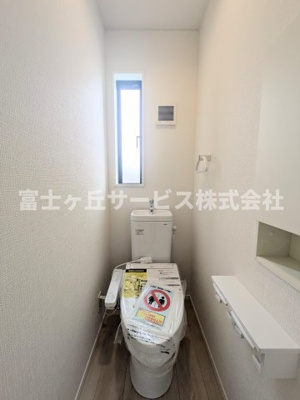 【トイレ】 | 磐田市見付 8期 新築一戸建て | １F2F同タイプのトイレがあります