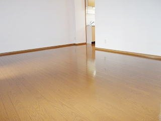 ア・ラ・モードエムの居間・リビング|こちらのリビングで趣味の時間をお楽しみください