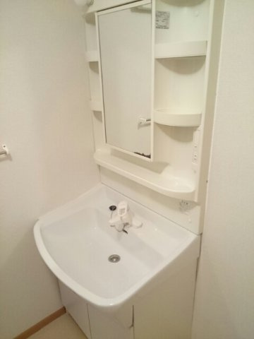 デフィＫｏｅｉの洗面所|ゆったりとスペースのある洗面所