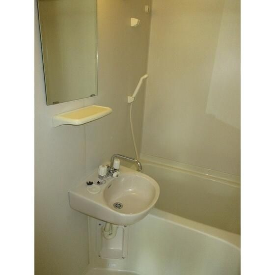 トランタンビュー東駒形の浴室