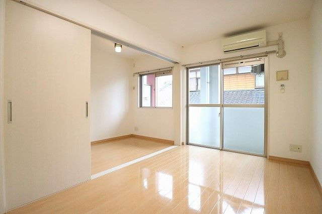 ロサグランテの居間・リビング