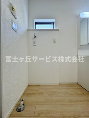 【ランドリースペース】 | 静岡市葵区羽鳥2丁目 11期 新築一戸建て 1号棟 | 洗濯機置き場です