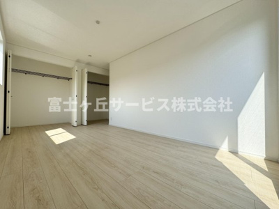 【寝室】 | 静岡市葵区羽鳥2丁目 11期 新築一戸建て 1号棟 | 落ち着いて過ごせる寝室です