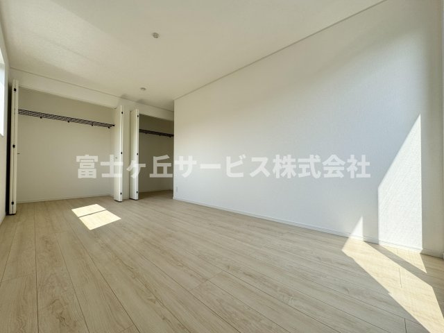 【寝室】 | 静岡市葵区羽鳥2丁目 11期 新築一戸建て 1号棟 | 落ち着いて過ごせる寝室です