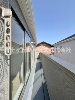 【バルコニー】 | 静岡市葵区羽鳥2丁目 11期 新築一戸建て 1号棟 | 陽当たり良好なバルコニーです