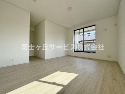 【寝室】 | 静岡市葵区羽鳥2丁目 11期 新築一戸建て 2号棟 | 落ち着いて過ごせる寝室です