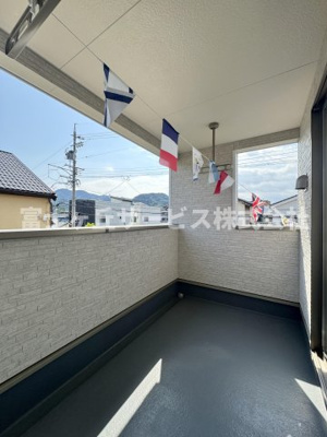 【バルコニー】 | 静岡市葵区羽鳥2丁目 11期 新築一戸建て 2号棟 | 急な天候の変化にも心強いインナーバルコニー