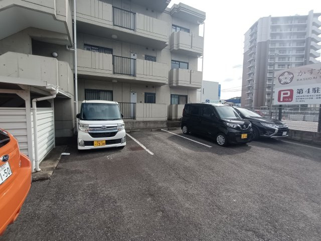 第２杉山ビルの駐車場