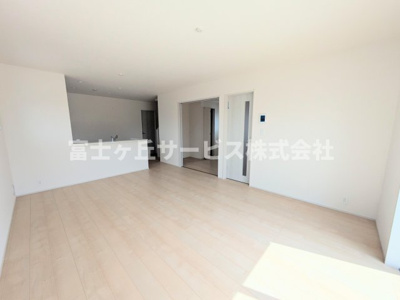 【居間・リビング】 | 浜松市浜名区宮口 新築一戸建て | リビングダイニングです