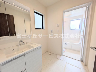 【脱衣所】 | 浜松市中央区花川町 新築一戸建て 2号棟 | 脱衣場です