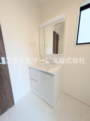 【独立洗面台】 | 浜松市中央区花川町 新築一戸建て 2号棟 | 独立洗面台です