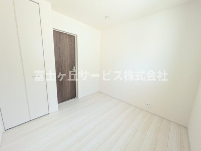 【洋室】 | 浜松市中央区花川町 新築一戸建て 2号棟 | 洋室です