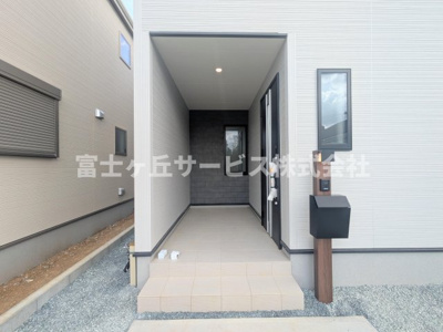 【エントランス】 | 浜松市中央区花川町 新築一戸建て 2号棟 | エントランスです
