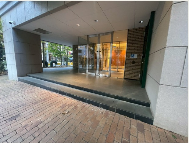 【エントランス】 | ★仲介手数料無料★AXIA新宿御苑（新規リノベーション工事中）