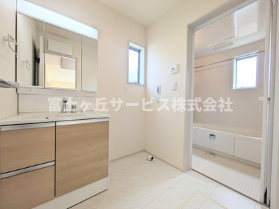 【脱衣所】 | 浜松市中央区花川町 新築一戸建て 3号棟 | 脱衣場です
