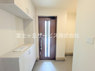 【玄関】 | 浜松市中央区花川町 新築一戸建て 3号棟 | 玄関です