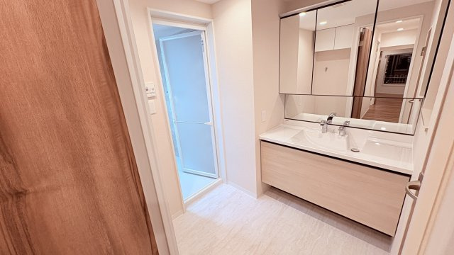 【独立洗面台】 | ★仲介手数料無料★まんしょん中目黒（中目黒周辺でゆったり3LDKほしい方におすすめです）