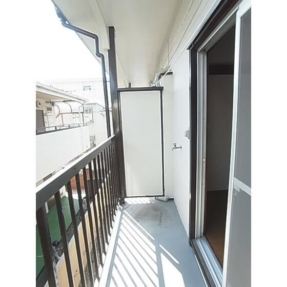 ニュー田辺第一のバルコニー