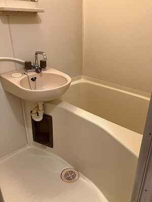 クレセント東川口の浴室