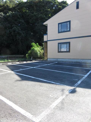 【駐車場】 | リヴェ－ル四の湯Ａ