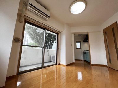 【居間・リビング】デュオスカーラ笹塚