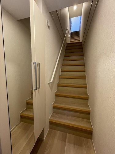 ニューファインシティの玄関