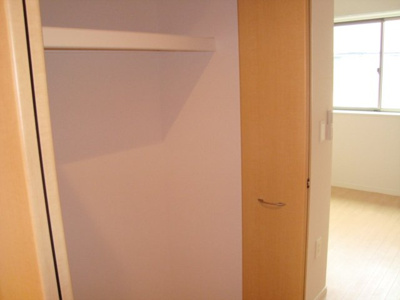 【内装】 | サンプレス | クローゼット（廊下）