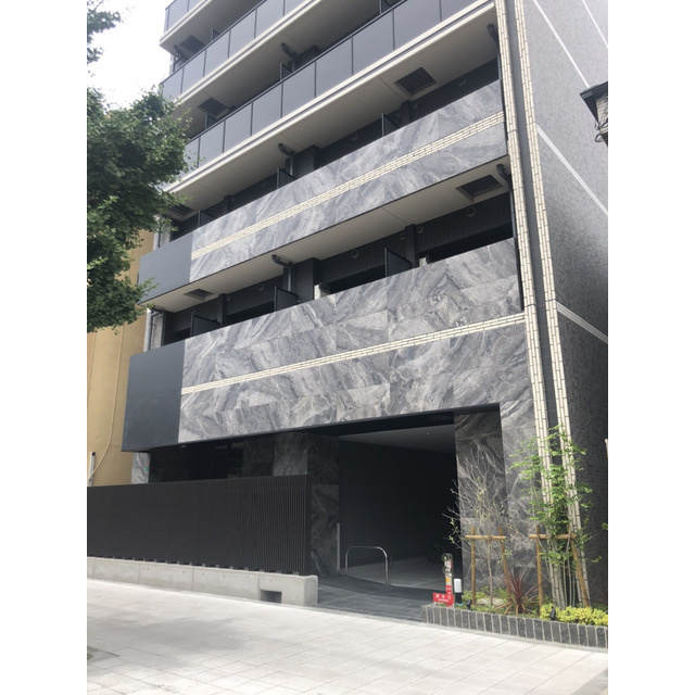 レジュールアッシュアーバンフローのエントランス