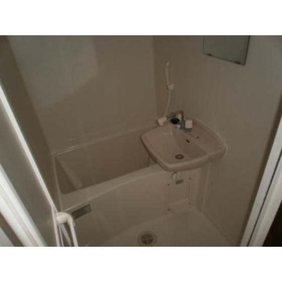 ハイツ杉山Ⅳの浴室