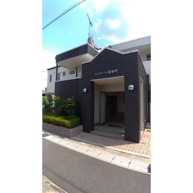 エステート福田町のエントランス