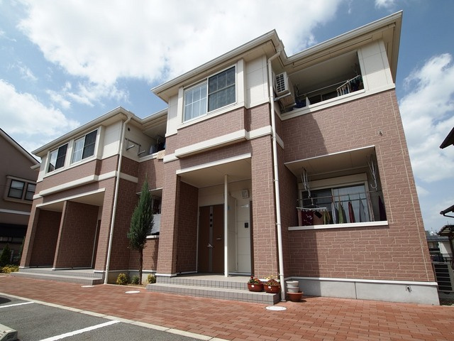 ツインズ北今市の外観