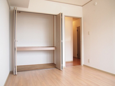【内装】 | ファミールスギモト1 | 洋室