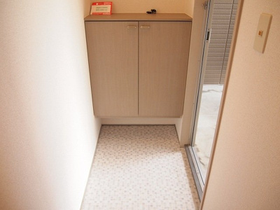 【玄関】 | ファミールスギモト1 | 玄関