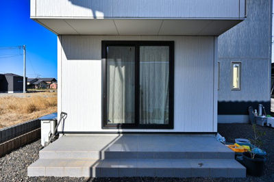 【外観】 | 太田市新野町　中古住宅 | タイルデッキ