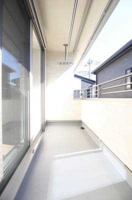 【バルコニー】 | パレYT上藤沢 | 開放的で明るい空間を演出してくれるバルコニーです