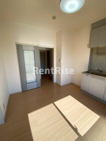 フォーブルリッチC棟の居間・リビング