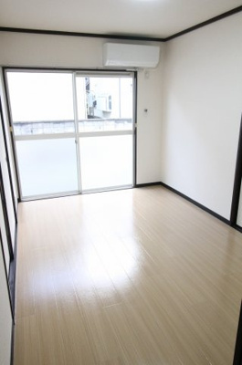 【居間・リビング】 | フローラルシティ | リビングです