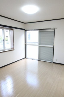 【居間・リビング】 | フローラルシティ | ゆったり過ごせる居間です