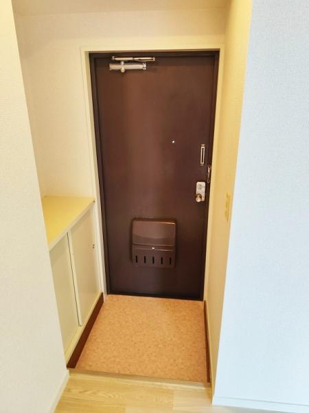 マンションエナジー１の玄関