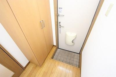 シャトーナカムラの玄関