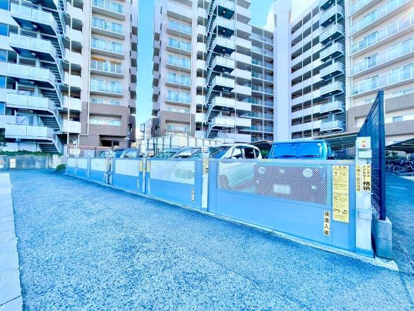 【駐車場】 | ソワール新檜尾台7号棟 | お車の出し入れも楽々ですね♪現地駐車場部分になります！駐車場空有です！
