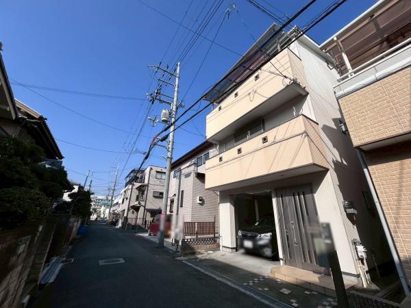 【前面道路含む現地写真】