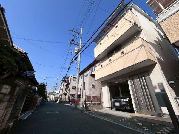 【前面道路含む現地写真】