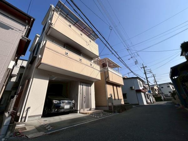 【前面道路含む現地写真】