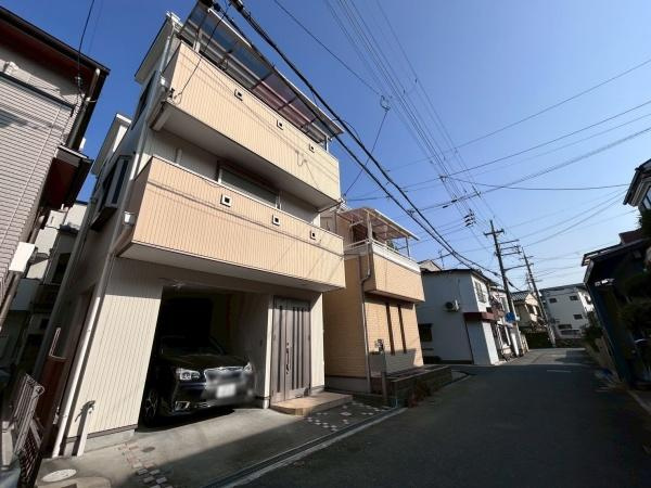 【前面道路含む現地写真】