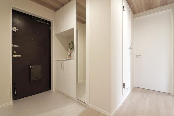 【玄関】 | ランフォルセ枚方天の川 | 玄関