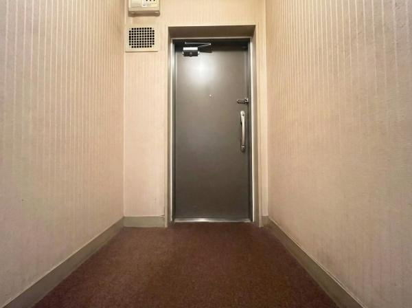 【玄関】 | 今福第3コーポ2号棟 | こちらの画像は、AIを用いて家具を消しております。