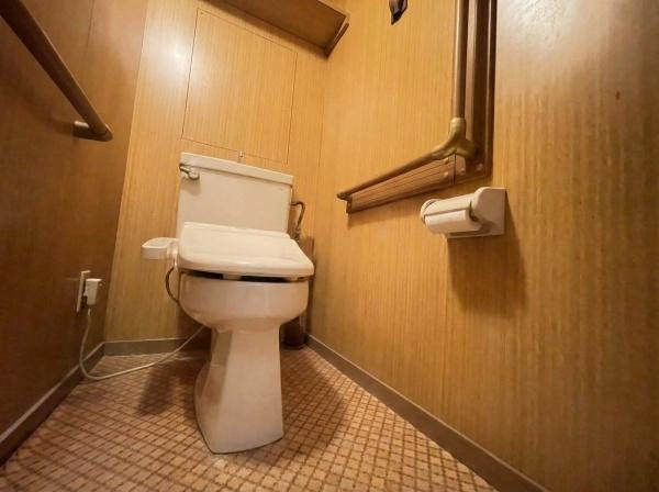 【トイレ】 | 今福第3コーポ2号棟 | こちらの画像は、AIを用いて家具を消しております。