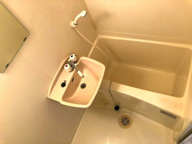 レオパレスプランドールの浴室|※設備・仕様は現況と異なる場合があります。